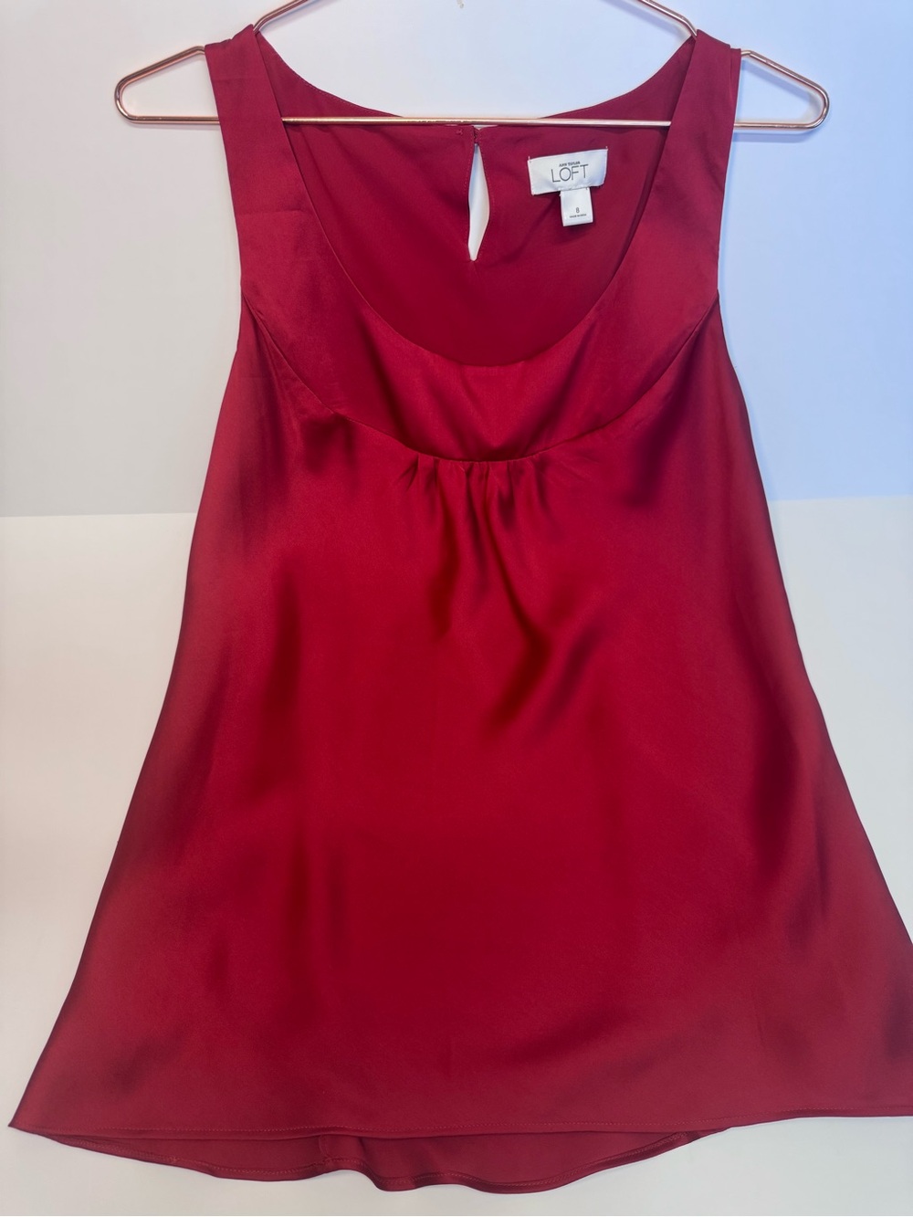Ann Taylor LOFT Satin Sleeveless Shell Top Berry Red Size 8 Elegant Blouse Cami
